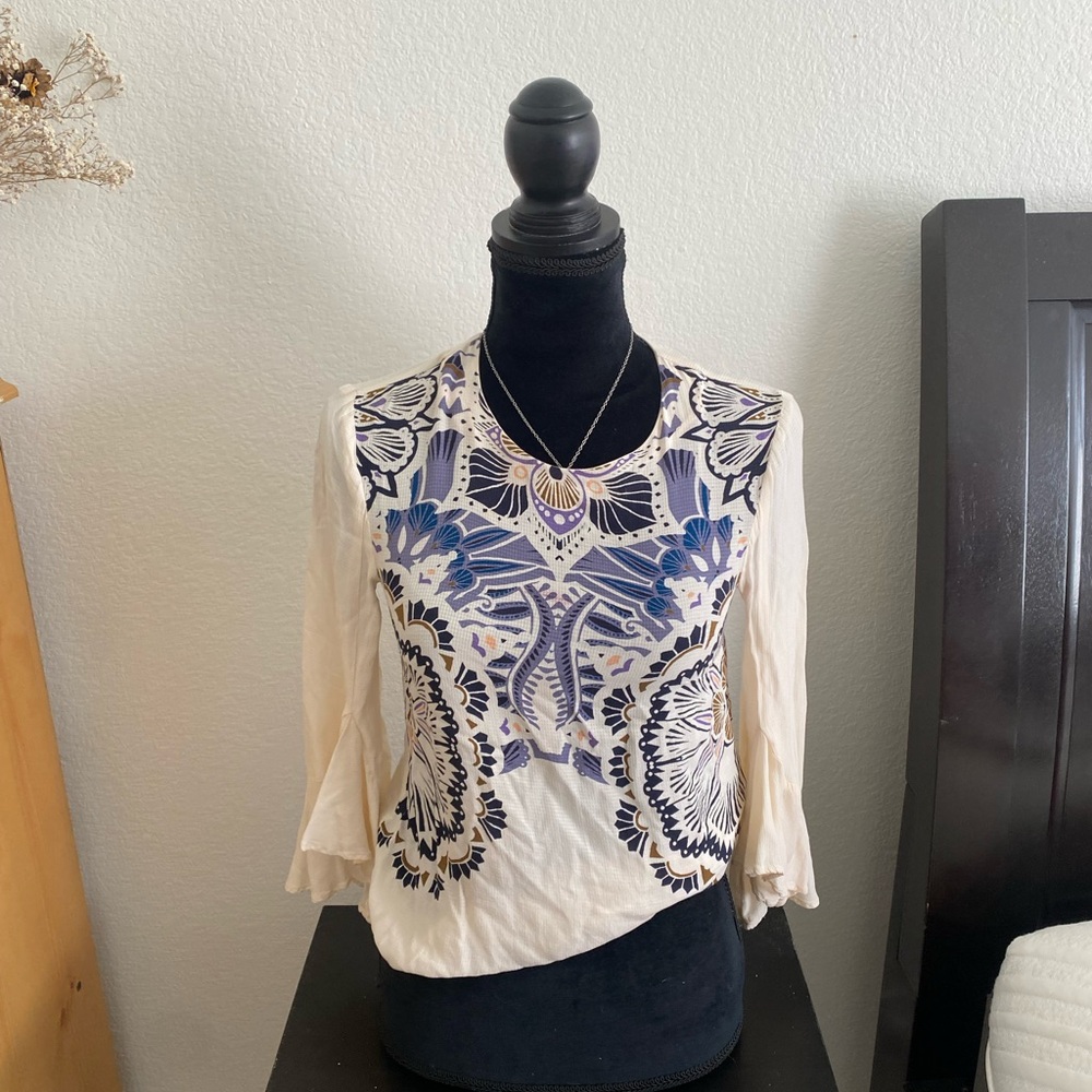 Cream and blue boho blouse with a floral pattern design, no tag idk the brand